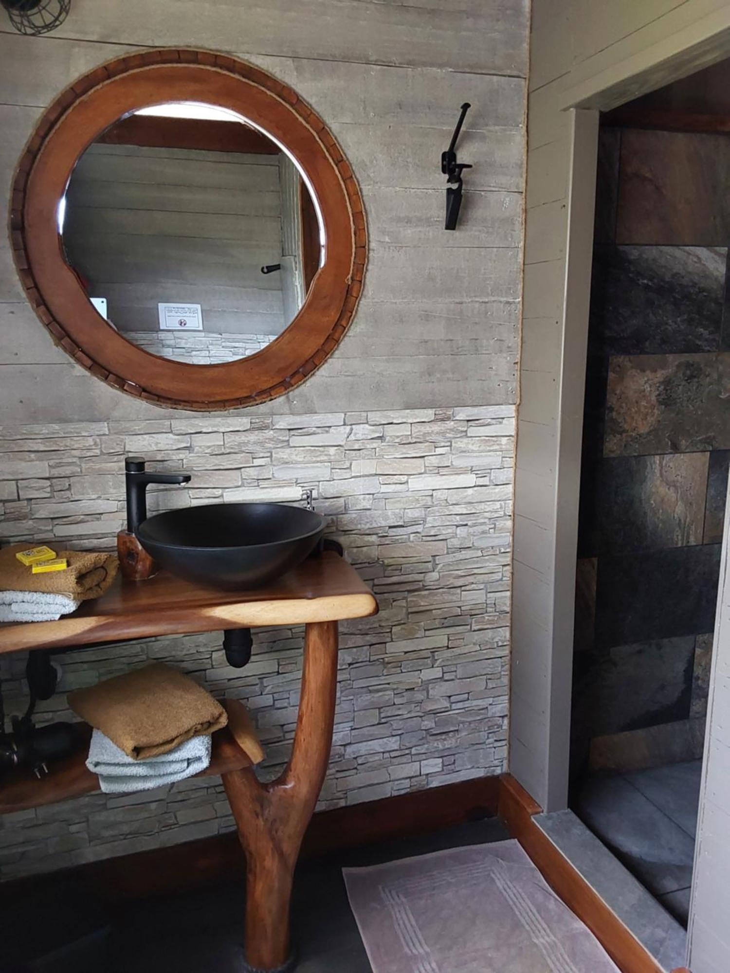 Fare Mahi Mahi Bed & Breakfast Uturoa Bagian luar foto