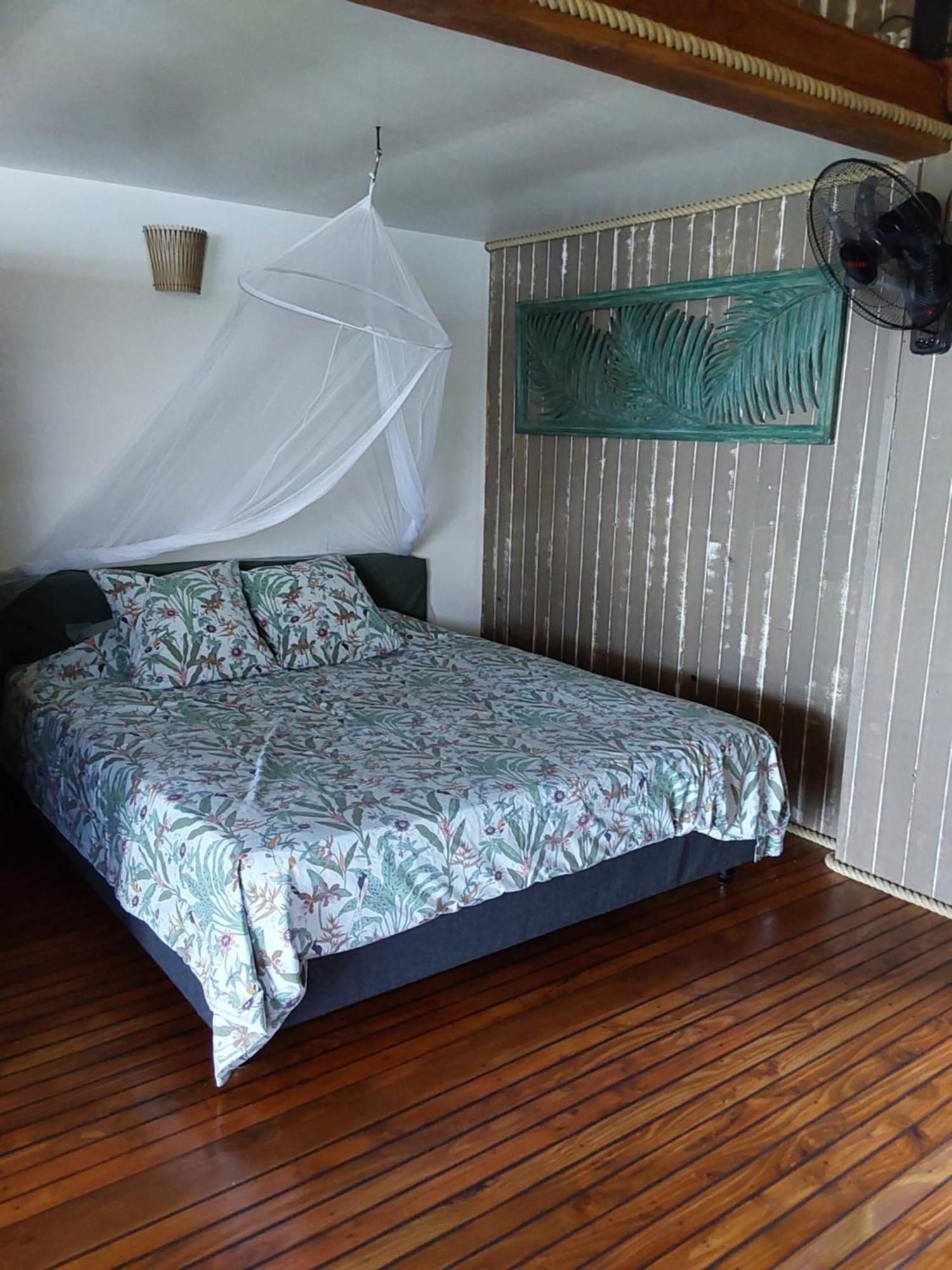 Fare Mahi Mahi Bed & Breakfast Uturoa Bagian luar foto